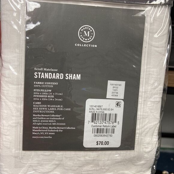 Martha Stewart Collection
Scroll Matelasse
Sham, Standard. Available 2 - Picture 3 of 3